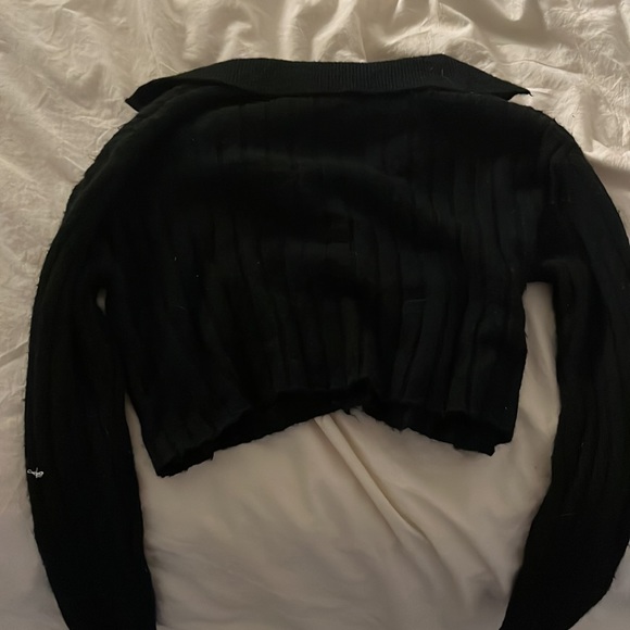 Black crop sweater - Picture 2 of 3